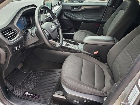 Used 2024 Ford Escape Active w/ Cold Weather Package image 4