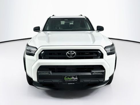 Used 2025 Toyota 4Runner SR5 AWD/4WD image 2