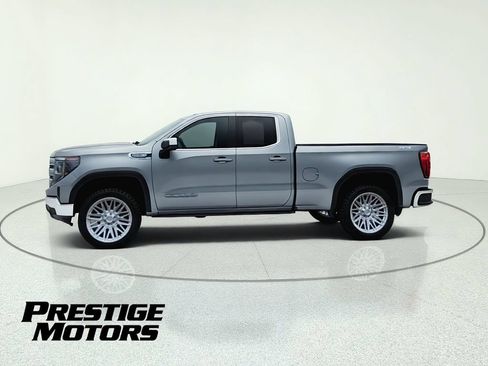 Used 2023 GMC Sierra 1500 SLE w/ Enhanced Capability Package AWD/4WD image 4