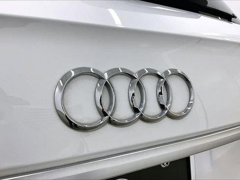 Used 2024 Audi Q5 2.0T Premium AWD/4WD image 30