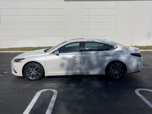 Used 2025 Lexus ES 350 w/ Premium Package FWD image 10