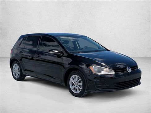 Used 2017 Volkswagen Golf S FWD image 3