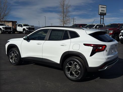 New 2026 Chevrolet Trax LT FWD image 5