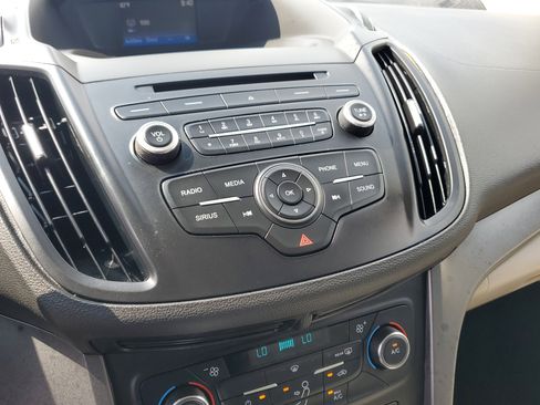 Used 2017 Ford Escape SE image 20