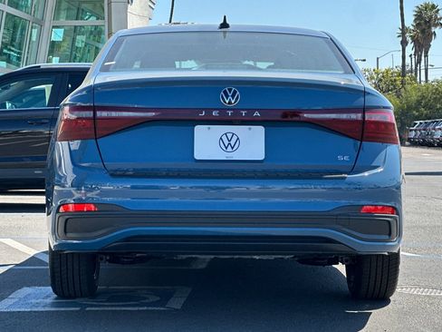 New 2026 Volkswagen Jetta SE FWD image 6