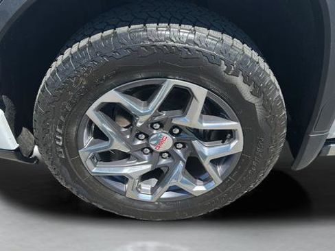 Used 2024 GMC Sierra 1500 Denali w/ Technology Package AWD/4WD image 27