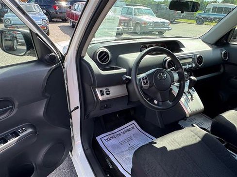 Used 2008 Scion xB FWD image 29
