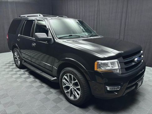 Used 2015 Ford Expedition XLT w/ Equipment Group 202A AWD/4WD image 7
