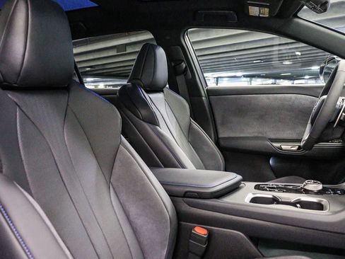 Used 2026 Lexus RZ 450e AWD w/ Luxury Package image 18