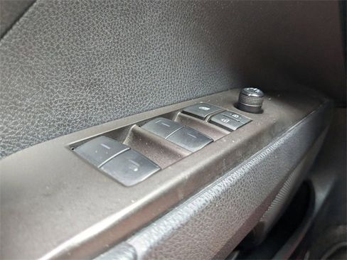 Used 2023 Toyota Camry SE image 22