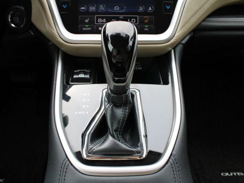 Used 2024 Subaru Outback Limited AWD/4WD image 46