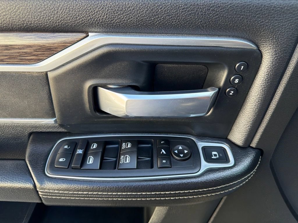 Used 2020 RAM 3500 4x4 Crew Cab Laramie DRW image 26