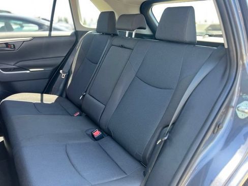 Used 2025 Toyota RAV4 LE AWD/4WD image 17
