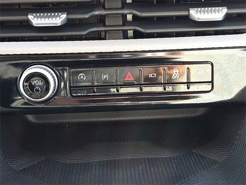 New 2025 Ford Explorer Active w/ Active Comfort Package image 23