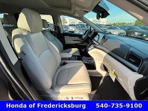 Certified 2026 Honda Odyssey EX-L image 33