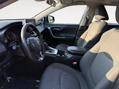 Certified 2021 Toyota RAV4 XLE w/ Convenience Package AWD/4WD image 9