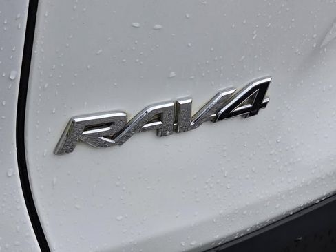 Used 2020 Toyota RAV4 XLE w/ Convenience Package AWD/4WD image 30