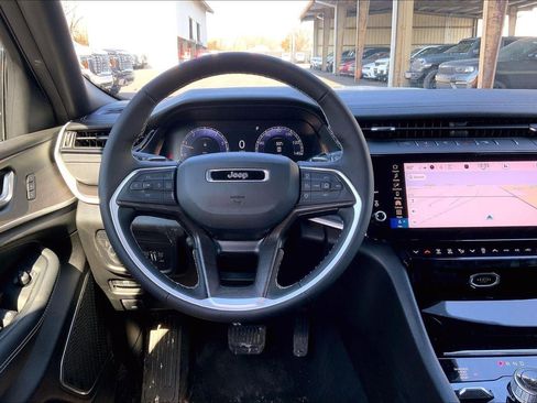 New 2026 Jeep Grand Cherokee L Limited image 13