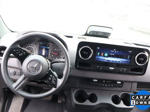 Used 2025 Mercedes-Benz Sprinter 2500 image 20