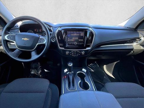 Used 2020 Chevrolet Traverse LS FWD image 12