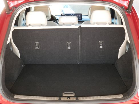 Used 2022 Genesis GV70 2.5T w/ Advanced Package image 27