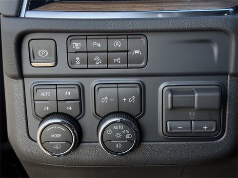 New 2026 Chevrolet Tahoe High Country image 19