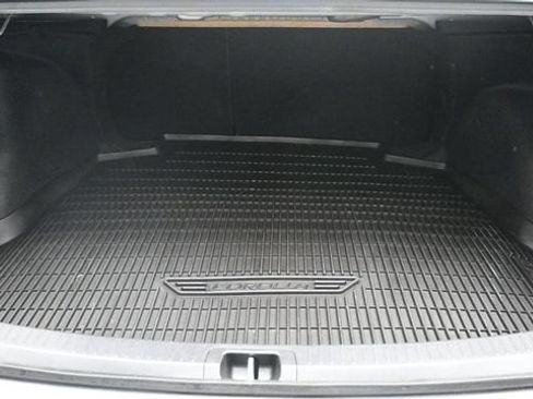 Used 2024 Toyota Corolla LE w/ LE Convenience Package FWD image 15