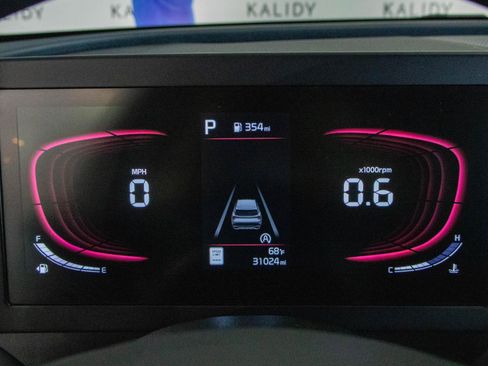 Used 2025 Kia Sportage LX image 14