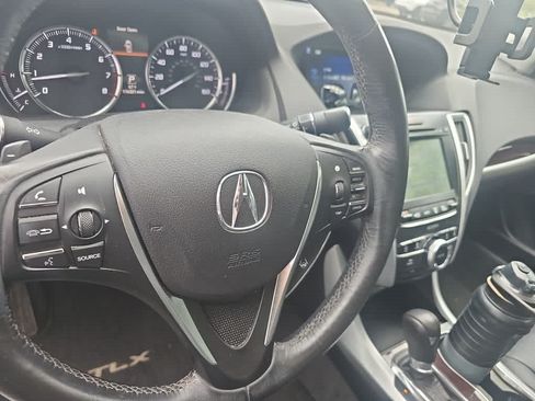 Used 2017 Acura TLX w/ Technology Package FWD image 7