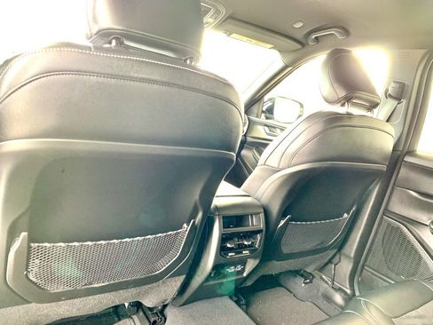 Used 2023 Jeep Grand Cherokee Altitude image 14