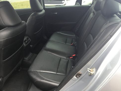Used 2016 Honda Accord Touring image 22