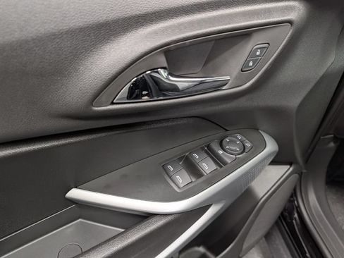 New 2026 Chevrolet Trax LS w/ LS Convenience Package FWD image 14