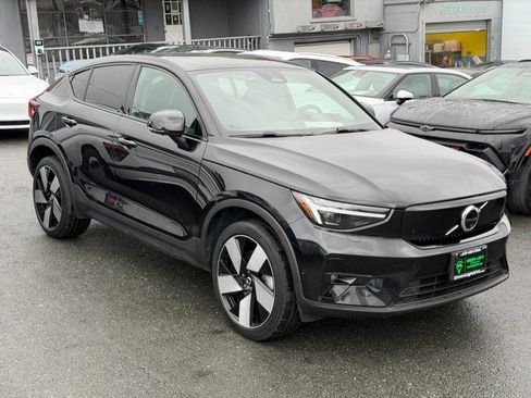 Used 2023 Volvo C40 P8 Recharge Ultimate image 3