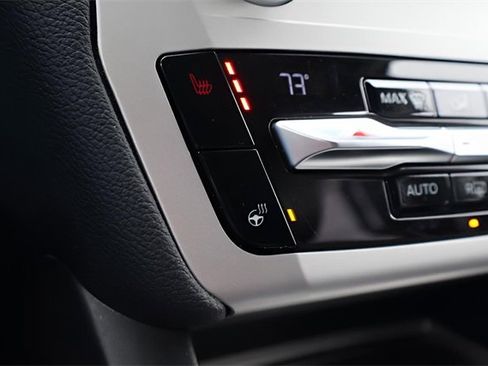 Used 2021 Ford Explorer XLT w/ Equipment Group 202A image 22