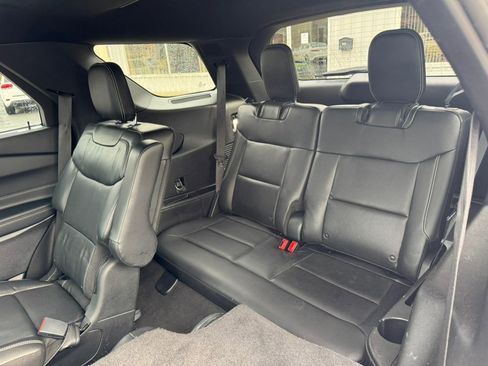 Used 2020 Ford Explorer ST w/ ST Street Pack image 19