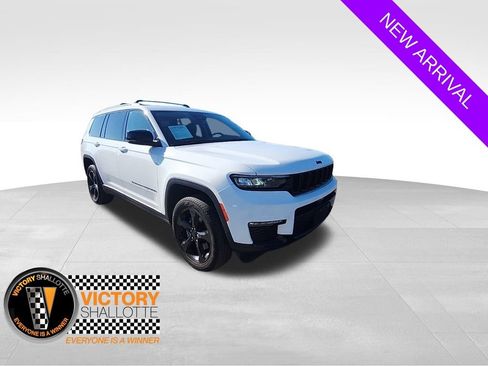 Used 2023 Jeep Grand Cherokee L Limited w/ Black Appearance Package image 1