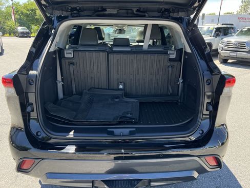Used 2021 Toyota Highlander Limited AWD/4WD image 27