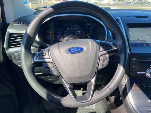 Used 2017 Ford Edge Titanium w/ Equipment Group 301A image 19