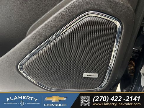 Used 2017 GMC Yukon SLE w/ SLE Value Package image 23