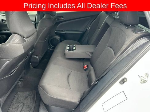 Used 2022 Toyota Prius LE FWD image 9