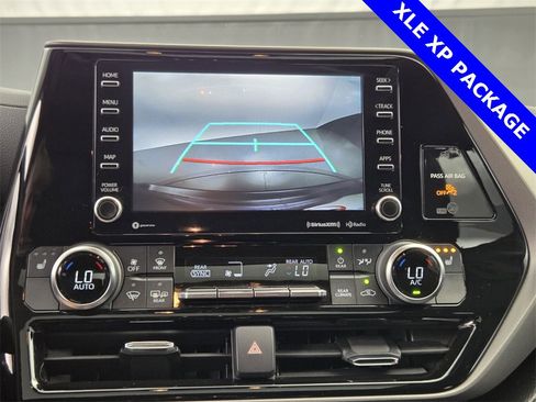 Used 2022 Toyota Highlander XLE image 33