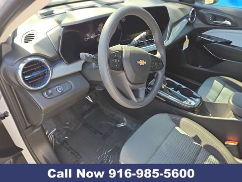 New 2026 Chevrolet Trax LT image 14