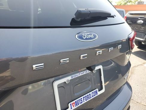 Used 2023 Ford Escape ST-Line w/ Tech Pack #1 AWD/4WD image 33
