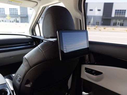 Used 2023 Kia Carnival SX Prestige FWD image 27