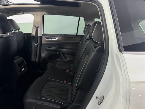 Used 2024 Volkswagen Atlas SEL Premium R-Line AWD/4WD image 26