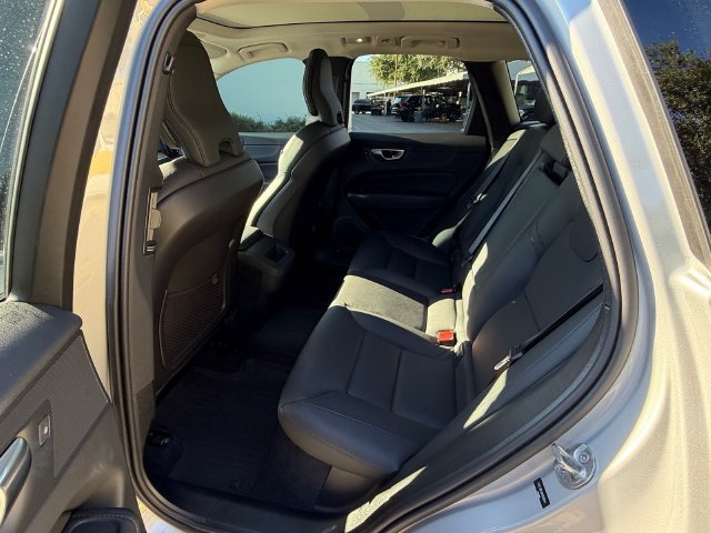 Used 2024 Volvo XC60 B5 Plus w/ Protection Package AWD/4WD image 11