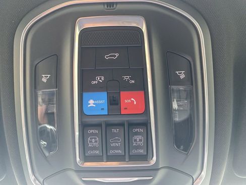 New 2025 Jeep Grand Cherokee L Limited w/ Black Appearance Package image 35