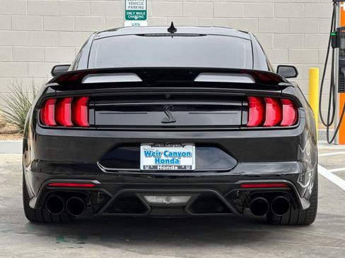 Used 2022 Ford Mustang Shelby GT500 w/ Technology Package RWD image 8