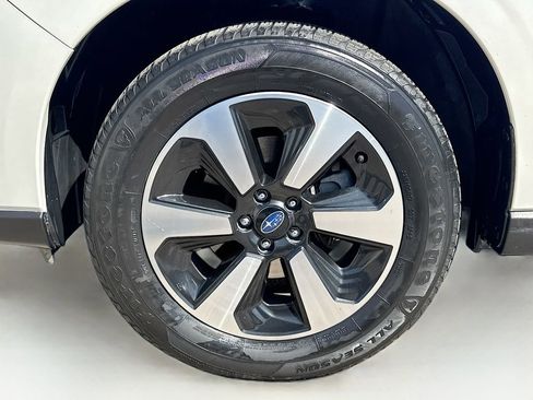 Used 2018 Subaru Forester 2.5i Limited w/ Popular Package #3B image 39