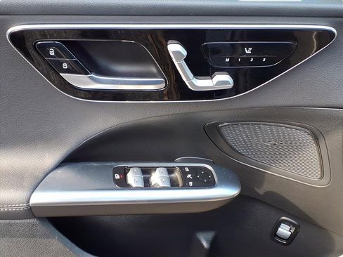 Used 2025 Mercedes-Benz C 300 Sedan image 18